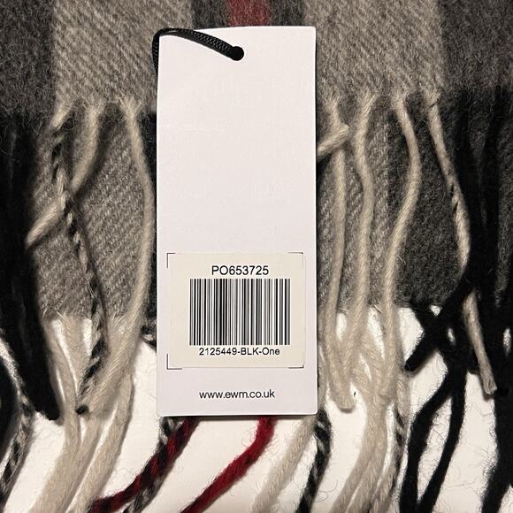 JAMES PRINGLE WEAVERS Long Scarf 100% Wool NEW Black & Red Plaid Tartan Scotland - Picture 3 of 5